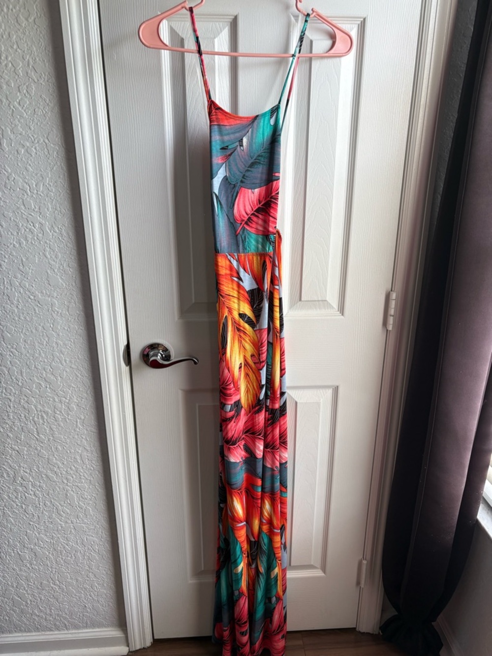 Tropical Leaf Print Maxi Dress - Multicolor
